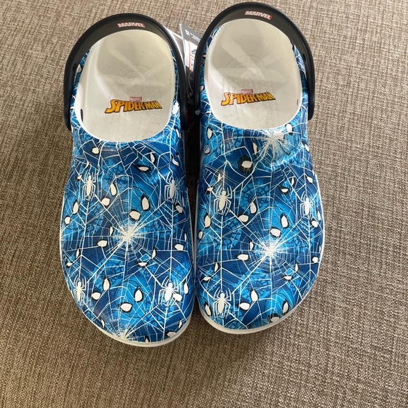 Crocs Marvel Spiderman - Picture 2 of 11
